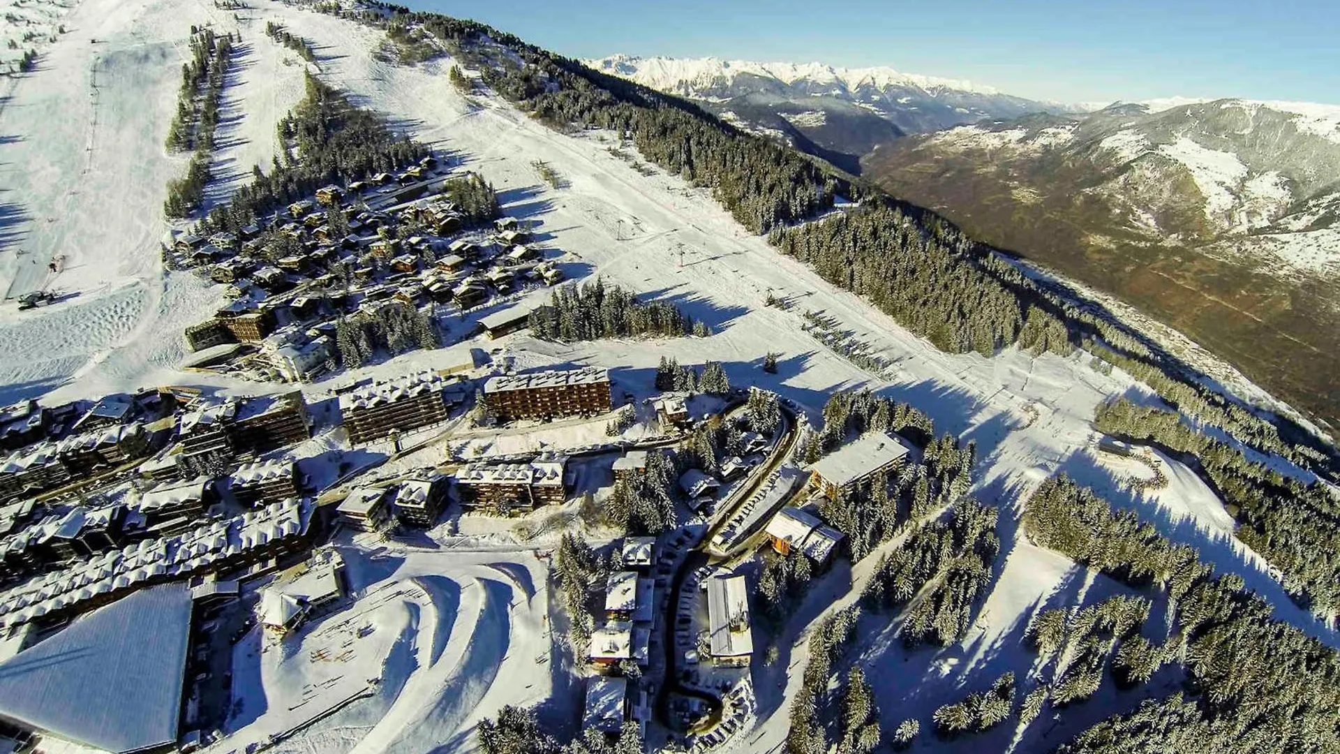 Appartement Renove 3 Chambres, Courchevel 1850, Avec Balcon Et Parking - Fr-1-564-59 France